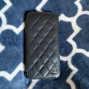 Chanel Black Caviar Leather Maroon Lambkin Card Phone Case Wallet Bifold